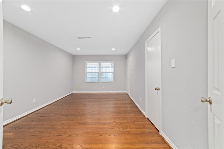 Photo 20 of 26 - 2610 W Holcombe Blvd, Houston, TX 77025
