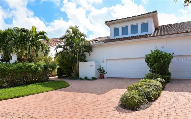 Photo 2 of 25 - 2204 Harbour Court Dr, Longboat Key, FL 34228