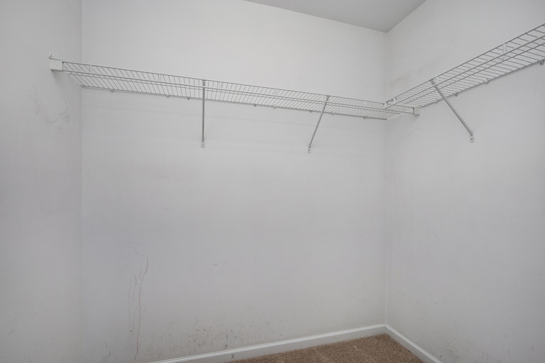 Photo 13 of 17 - 3107 Golden Dale Ln, Charlotte, NC 28262