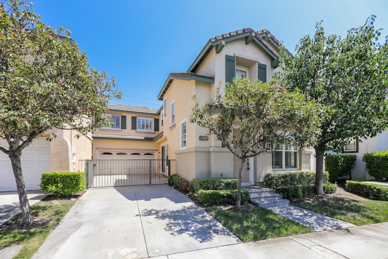 Photo 1 of 27 - 13920 Visions Dr, La Mirada, CA 90638