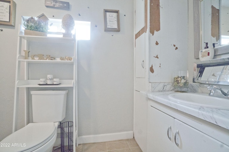 Photo 20 of 38 - 3556 W Meadowbrook Ave, Phoenix, AZ 85019