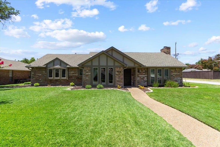 Photo 1 of 26 - 2117 Newcastle Cir, Plano, TX 75075