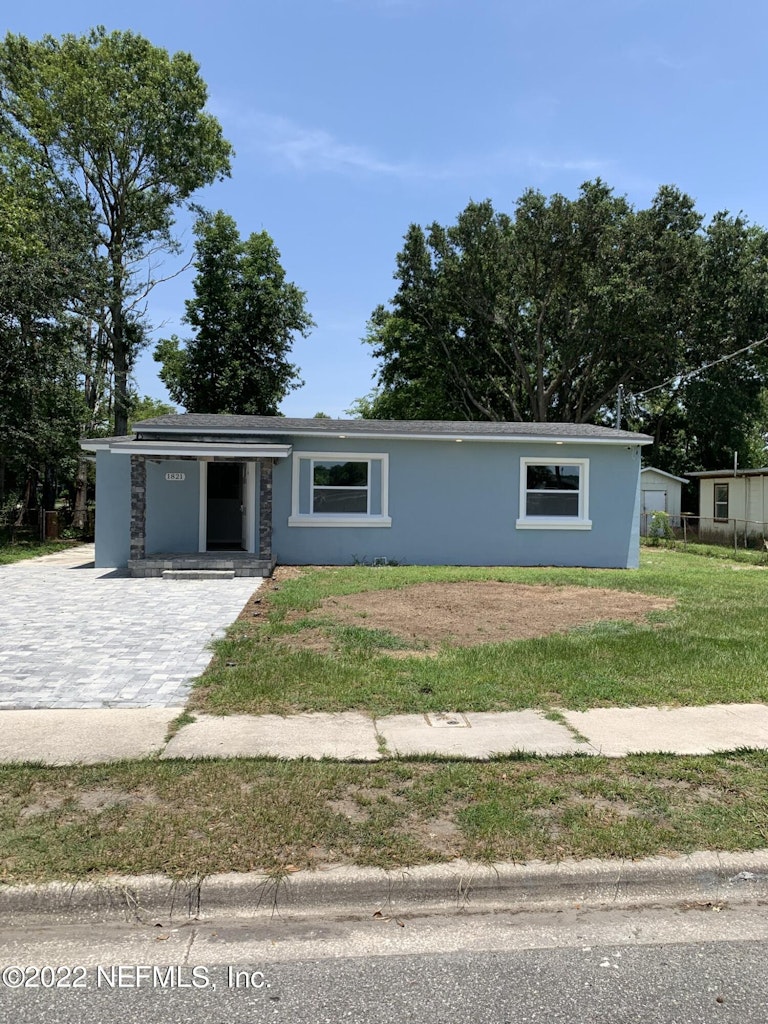Photo 2 of 40 - 1821 Melson Ave, Jacksonville, FL 32254