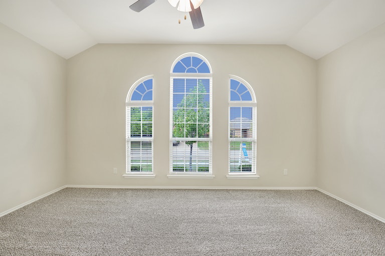 Photo 15 of 28 - 2020 Stonewood Dr, Lancaster, TX 75134