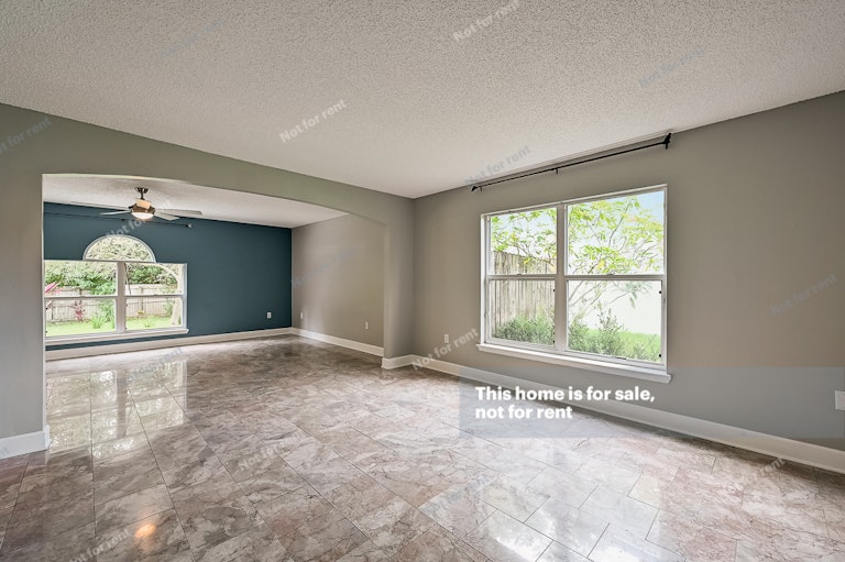 Photo 25 of 35 - 12030 Cobblestone Forest Cir S, Jacksonville, FL 32225
