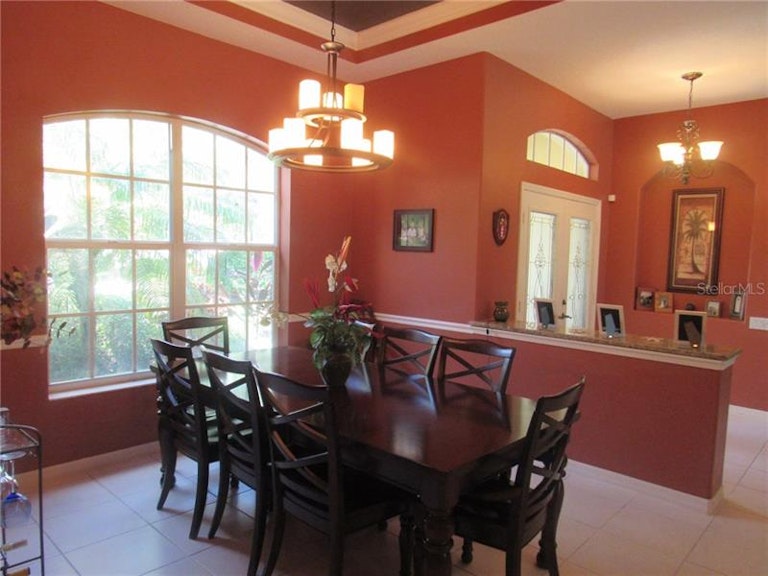 Photo 11 of 22 - 13010 Peregrin Cir, Bradenton, FL 34212