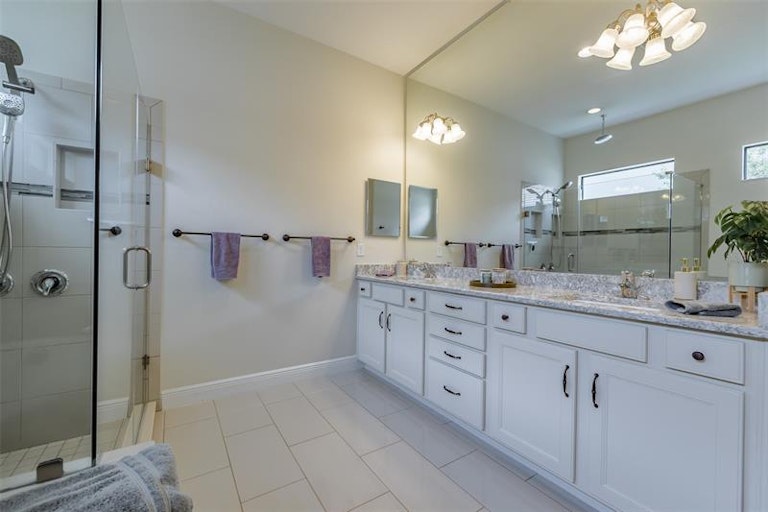 Photo 35 of 57 - 16532 Ballyshannon Dr, Tampa, FL 33624
