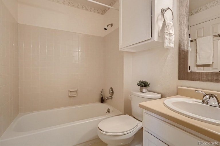 Photo 15 of 26 - 13874 E Lehigh Ave Unit D, Aurora, CO 80014