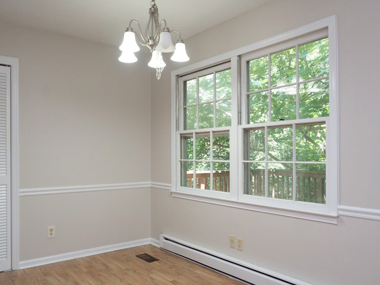 Photo 9 of 18 - 1020 Trollingwood Ln, Raleigh, NC 27615