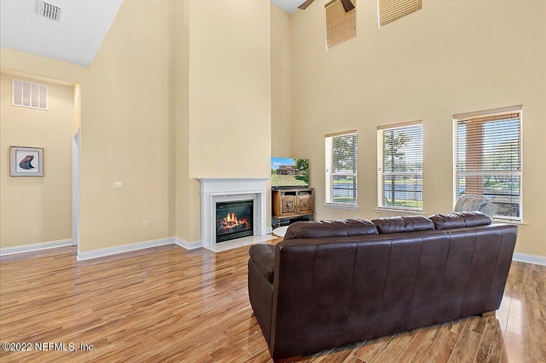 Photo 8 of 40 - 627 Battersea Dr, Saint Augustine, FL 32095