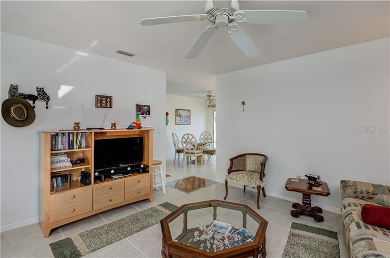 Photo 4 of 25 - 4614 McKibben Dr, North Port, FL 34287