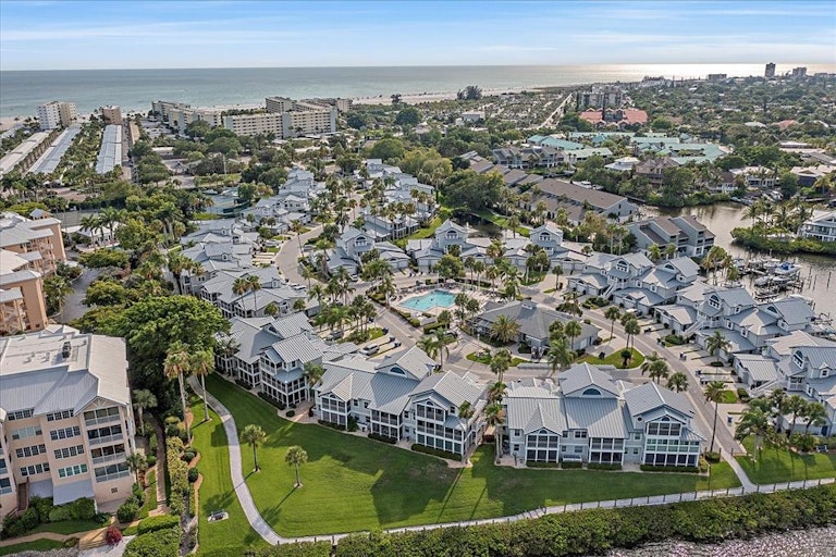 Photo 32 of 44 - 1360 Siesta Bayside Dr #1360-D, Sarasota, FL 34242