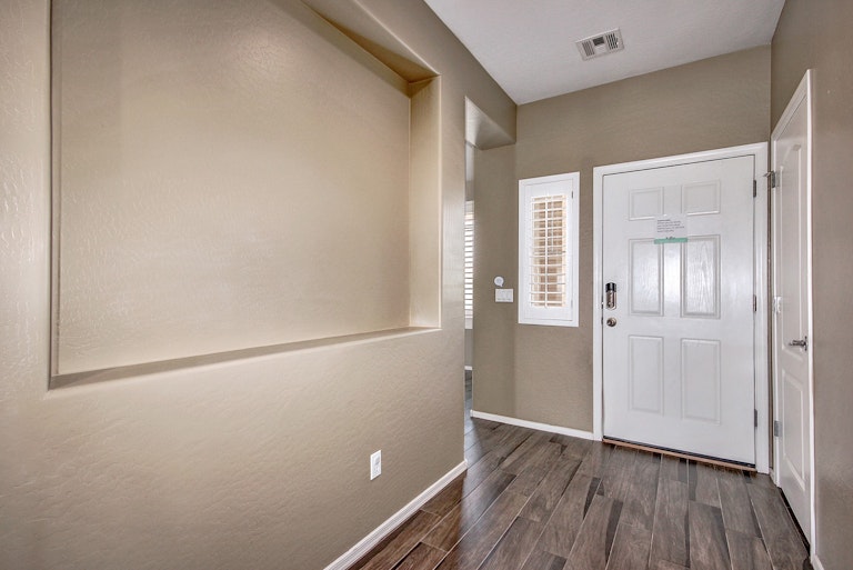 Photo 11 of 20 - 5309 S 33rd Dr, Phoenix, AZ 85041