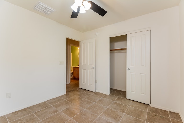 Photo 17 of 25 - 14211 N Chaco Journey Ave, Marana, AZ 85658