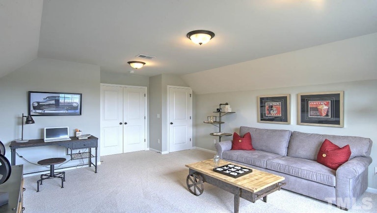 Photo 43 of 68 - 432 Bluffberry Way, Hillsborough, NC 27278