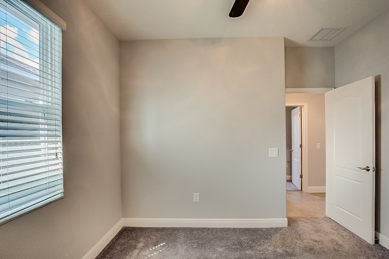 Photo 21 of 29 - 12104 Rambling Stream Dr, Riverview, FL 33579