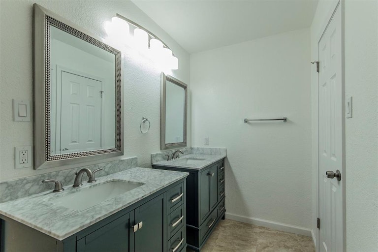 Photo 14 of 25 - 4801 Stage Line Dr, Arlington, TX 76017