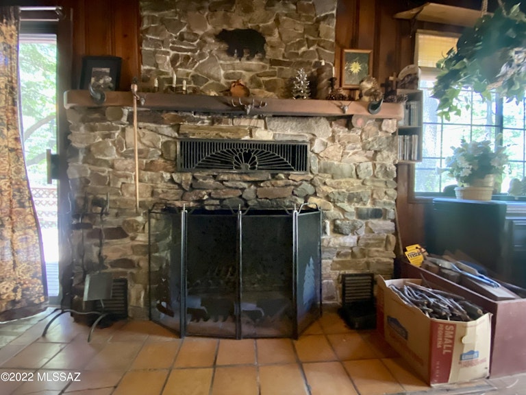 Photo 5 of 32 - 12708 N Sabino Canyon Pkwy, Mount Lemmon, AZ 85619