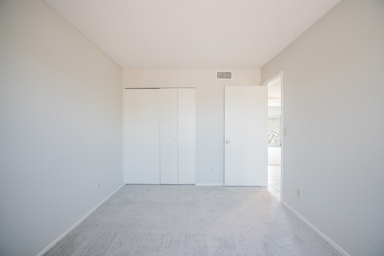 Photo 17 of 21 - 4034 W Windrose Dr, Phoenix, AZ 85029