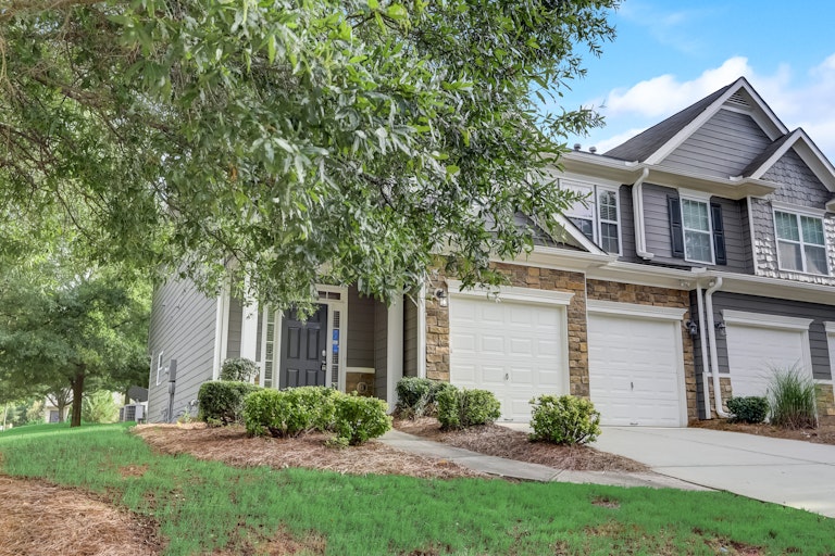 Photo 11 of 30 - 20 Tahoe Dr, Newnan, GA 30263