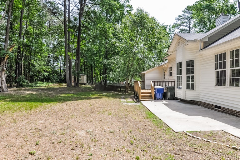 Photo 21 of 25 - 5209 Pronghorn Ln, Raleigh, NC 27610