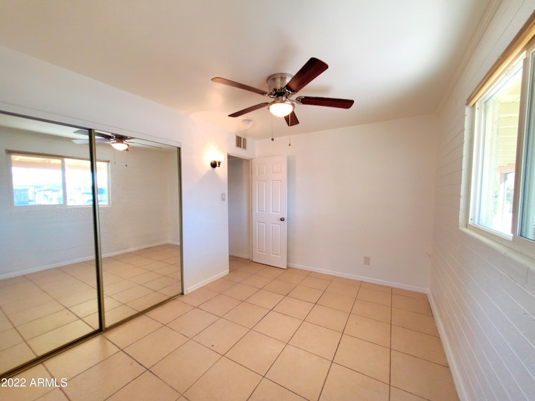 Photo 30 of 42 - 11122 W Connecticut Ave, Youngtown, AZ 85363