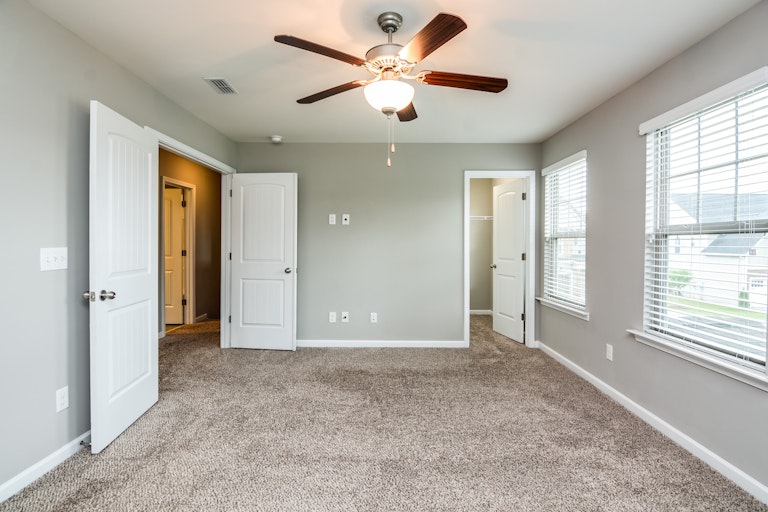 Photo 11 of 21 - 2900 Britmass Dr, Raleigh, NC 27616