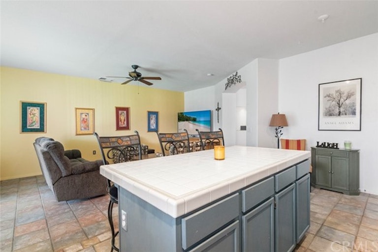Photo 17 of 39 - 2077 Saint Emilion Ln, San Jacinto, CA 92583