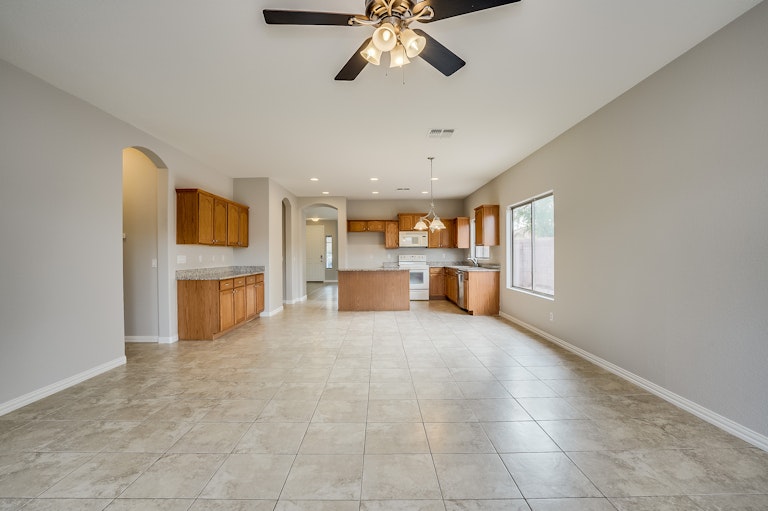 Photo 3 of 39 - 3610 S Springs Dr, Chandler, AZ 85286