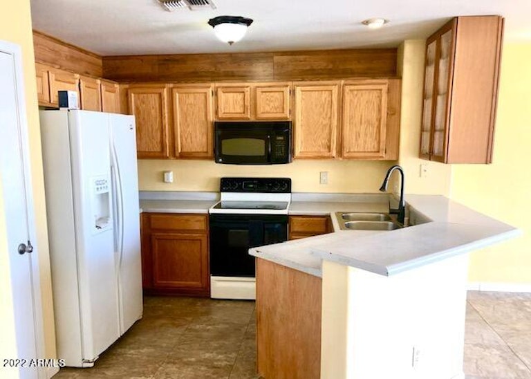 Photo 9 of 30 - 11314 W Seldon Ln, Peoria, AZ 85345