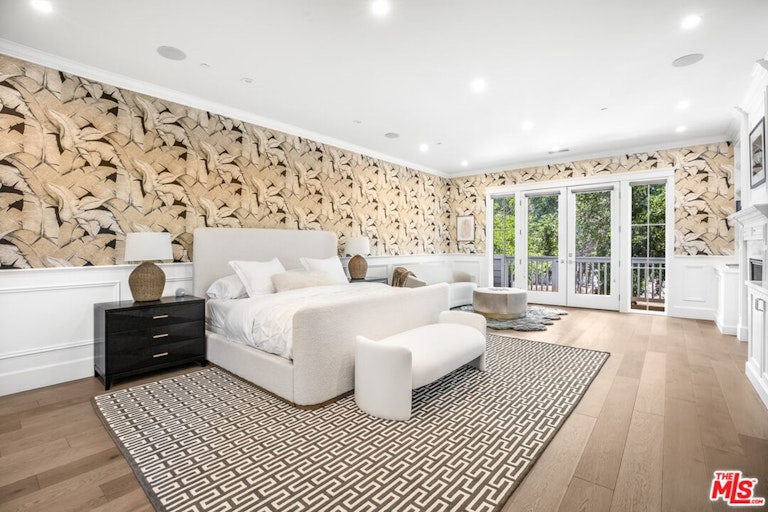 Photo 30 of 52 - 17524 Jayden Ln, Encino, CA 91316