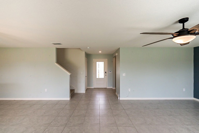 Photo 11 of 35 - 454 Sunfish Dr, Winter Haven, FL 33881