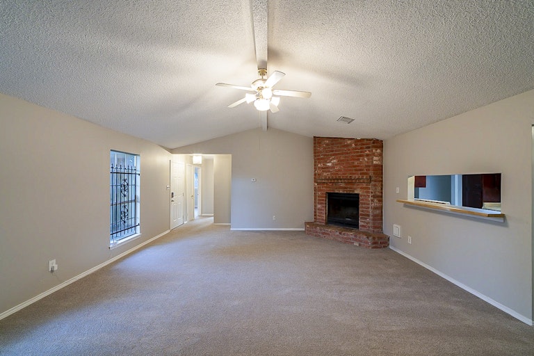 Photo 17 of 33 - 3303 Crossman St, Porter, TX 77365