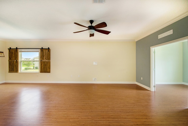 Photo 13 of 19 - 100 Blanco Dr, Deland, FL 32724