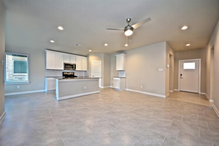 Photo 1 of 25 - 6919 Telford Hollow Trl, Richmond, TX 77407