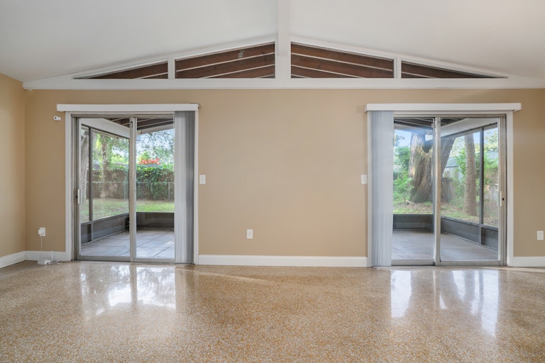 Photo 13 of 21 - 8018 N Ola Ave, Tampa, FL 33604