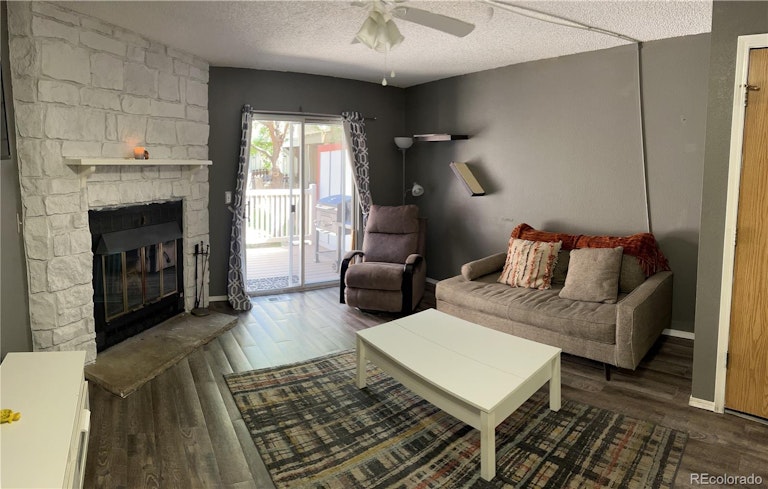 Photo 3 of 24 - 12085 E Tennessee Ave, Aurora, CO 80012