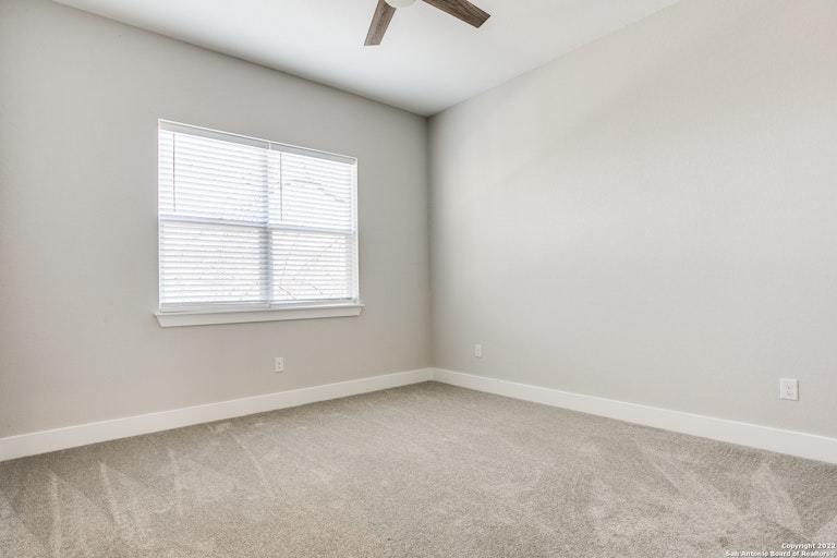 Photo 21 of 26 - 1618 W Lawndale Dr #5, San Antonio, TX 78209