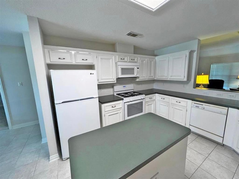 Photo 8 of 20 - 3318 D H Watkins Dr, Deer Park, TX 77536