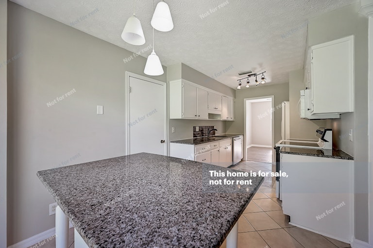 Photo 24 of 35 - 2590 Aquarius Rd, Orange Park, FL 32073