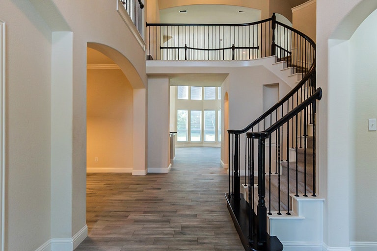 Photo 11 of 31 - 2117 Central Park Dr, Wylie, TX 75098