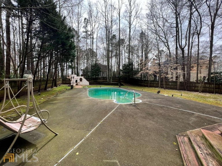 Photo 25 of 27 - 168 Long Meadow Ln, Alpharetta, GA 30004