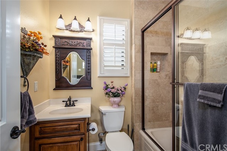 Photo 36 of 48 - 34722 Simi Dr, Yucaipa, CA 92399
