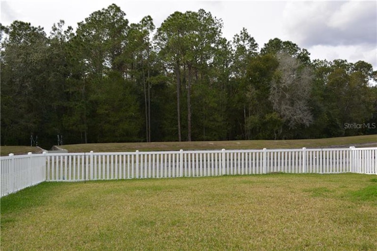 Photo 4 of 24 - 20028 Date Palm Way, Tampa, FL 33647