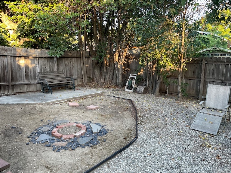 Photo 5 of 16 - 13422 Walnut St, Whittier, CA 90602