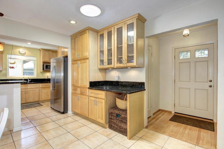 Photo 22 of 87 - 4501 Moddison Ave, Sacramento, CA 95819