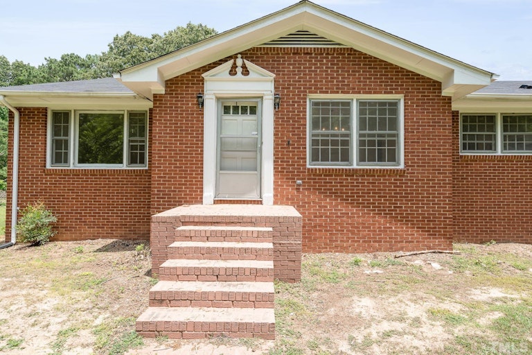 Photo 3 of 30 - 1316 Buffaloe Rd, Garner, NC 27529