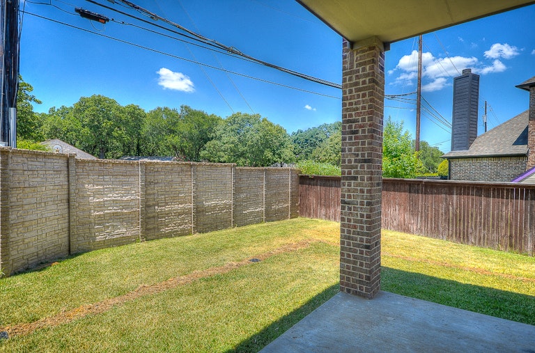 Photo 45 of 47 - 3006 Queen Ann Ct, Arlington, TX 76001