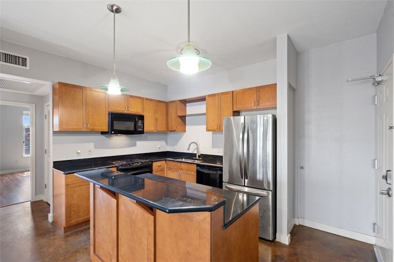Photo 7 of 32 - 711 W 26th St #701, Austin, TX 78705