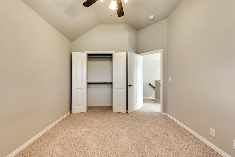 Photo 31 of 37 - 1129 Longhorn Dr, Aubrey, TX 76227
